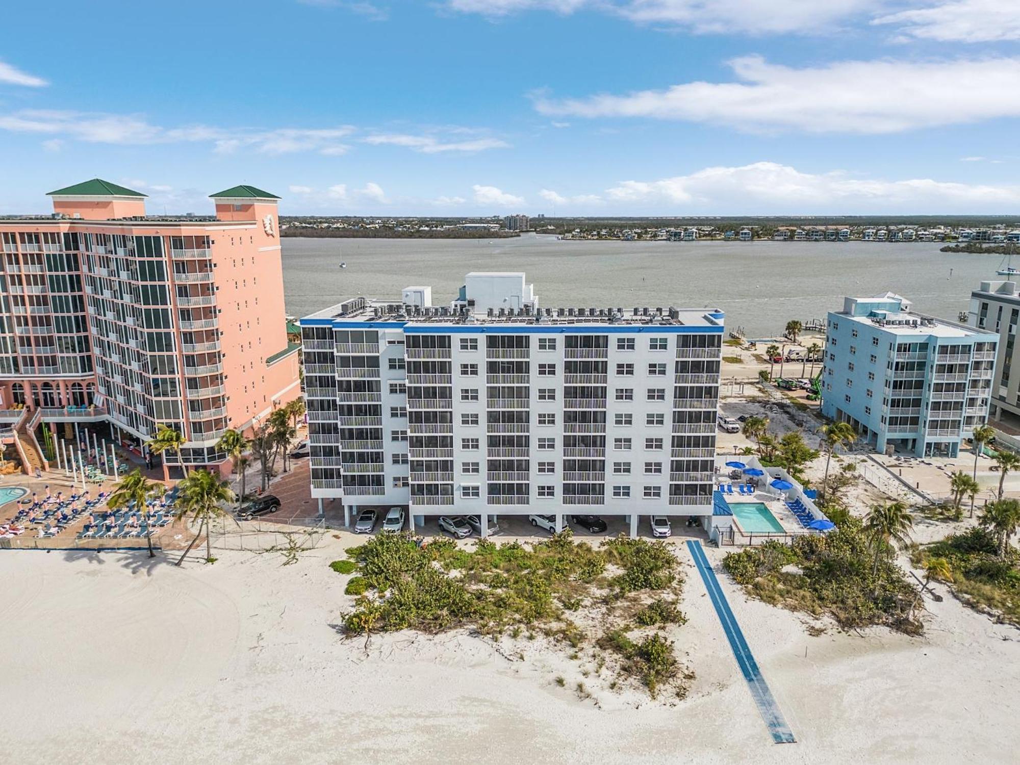 Fantastic Gulf Front Condo On The North End Of The Island - Beach Villas # 504 Condo Fort Myers Beach Esterno foto